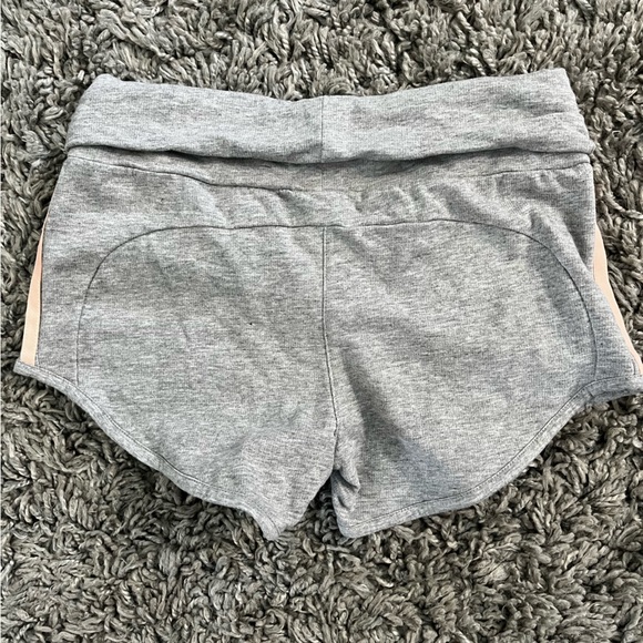 Adidas Girls Sz 11/12 Shorts - Picture 3 of 4